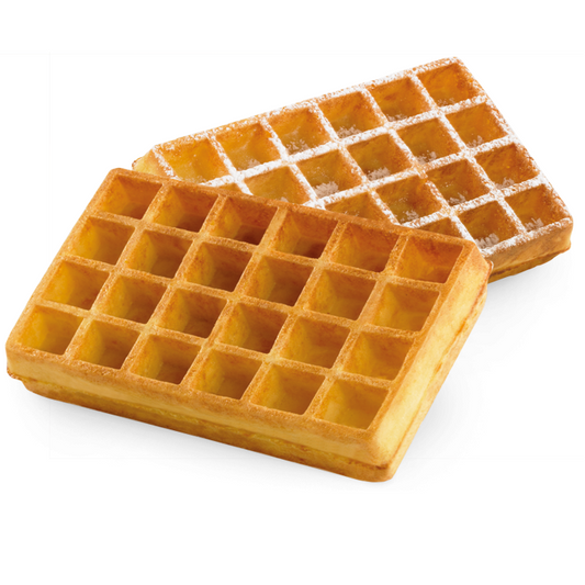 Gaufre de Bruxelles dorée et croustillante sur fond blanc, idéale pour les desserts